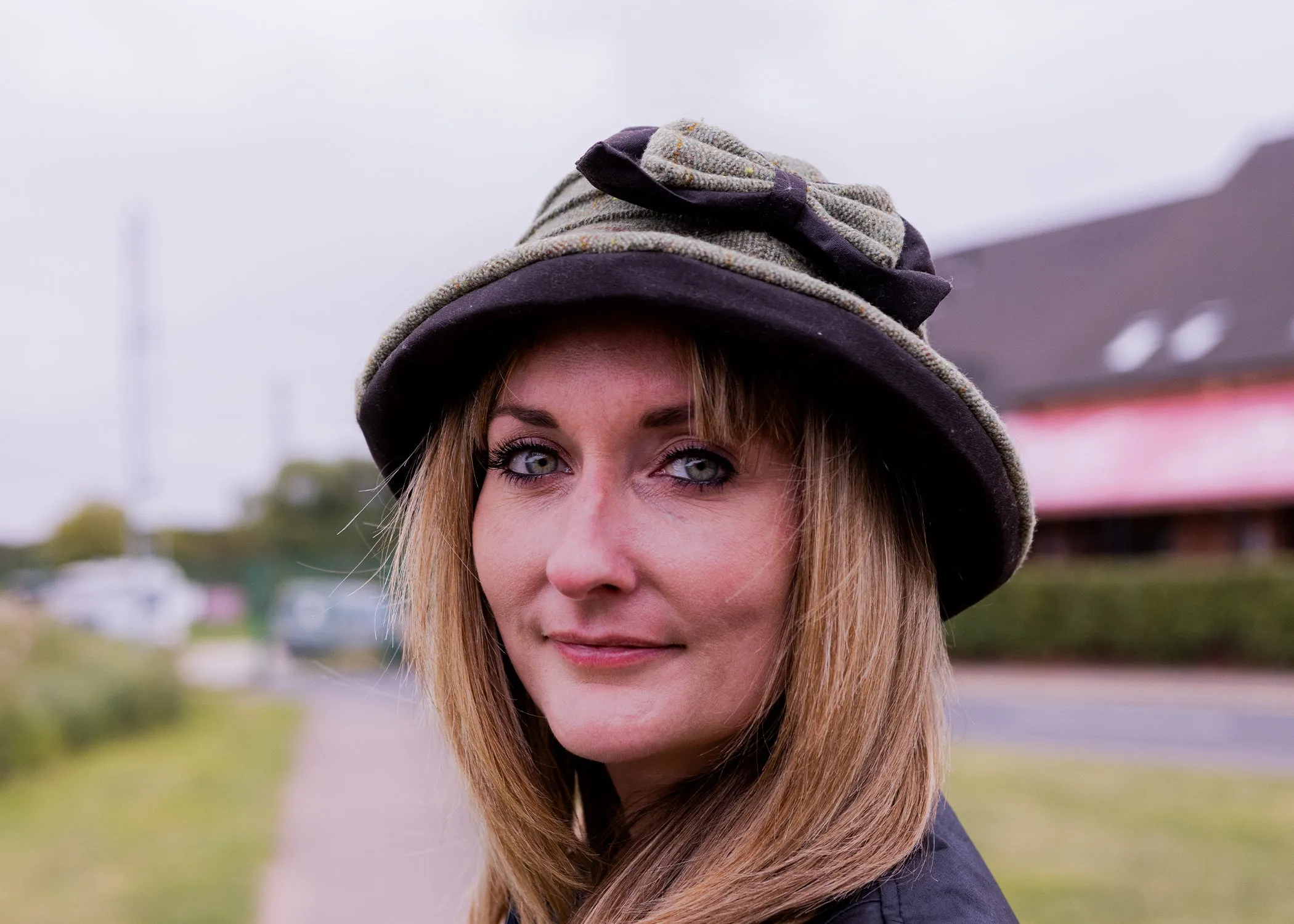 Ladies Bow Hat - Green Tweed