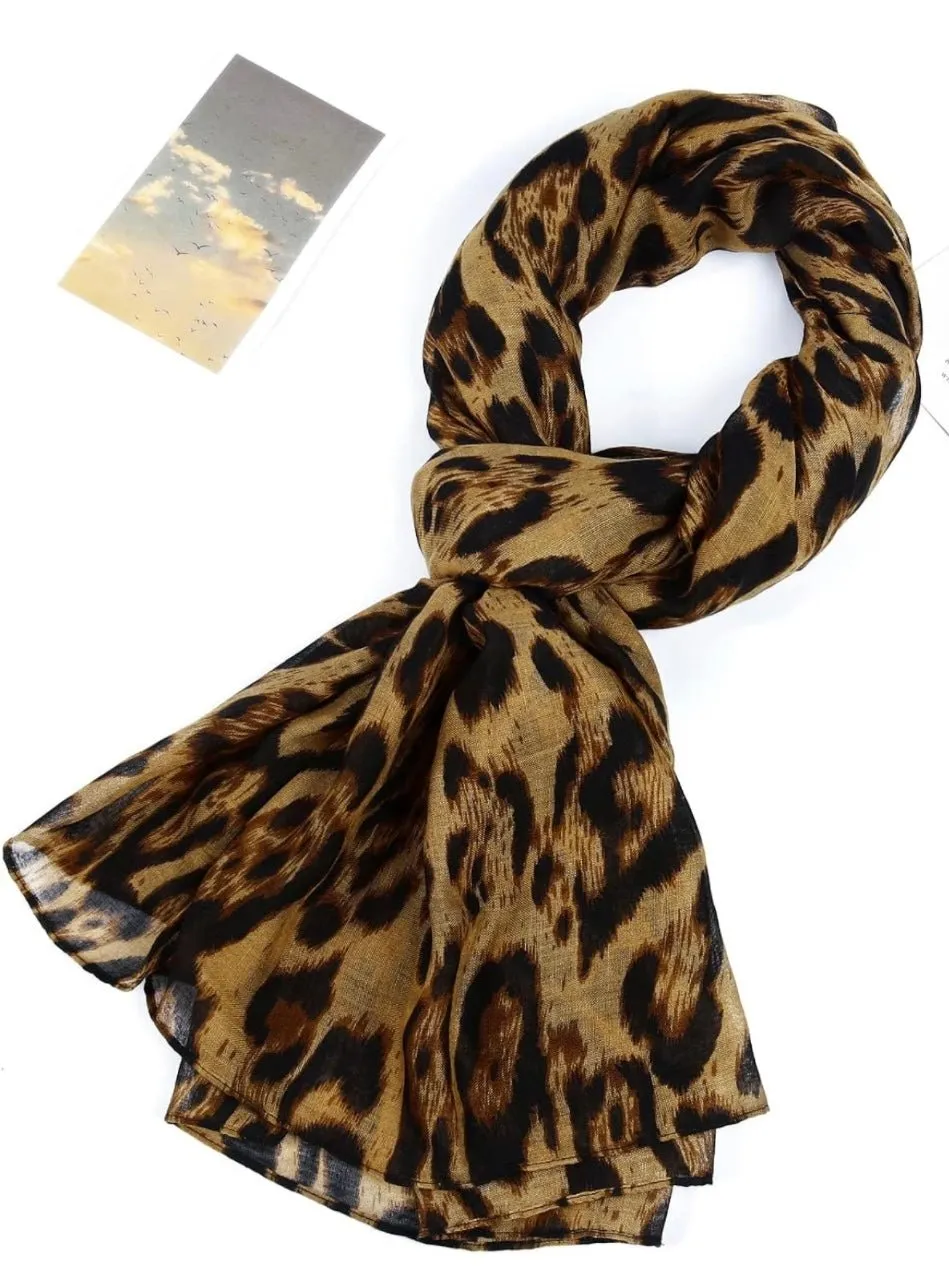 Leopard print light scarf