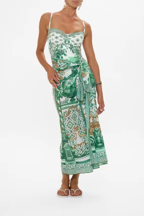 LONG SARONG CORRIDOR OF CALM