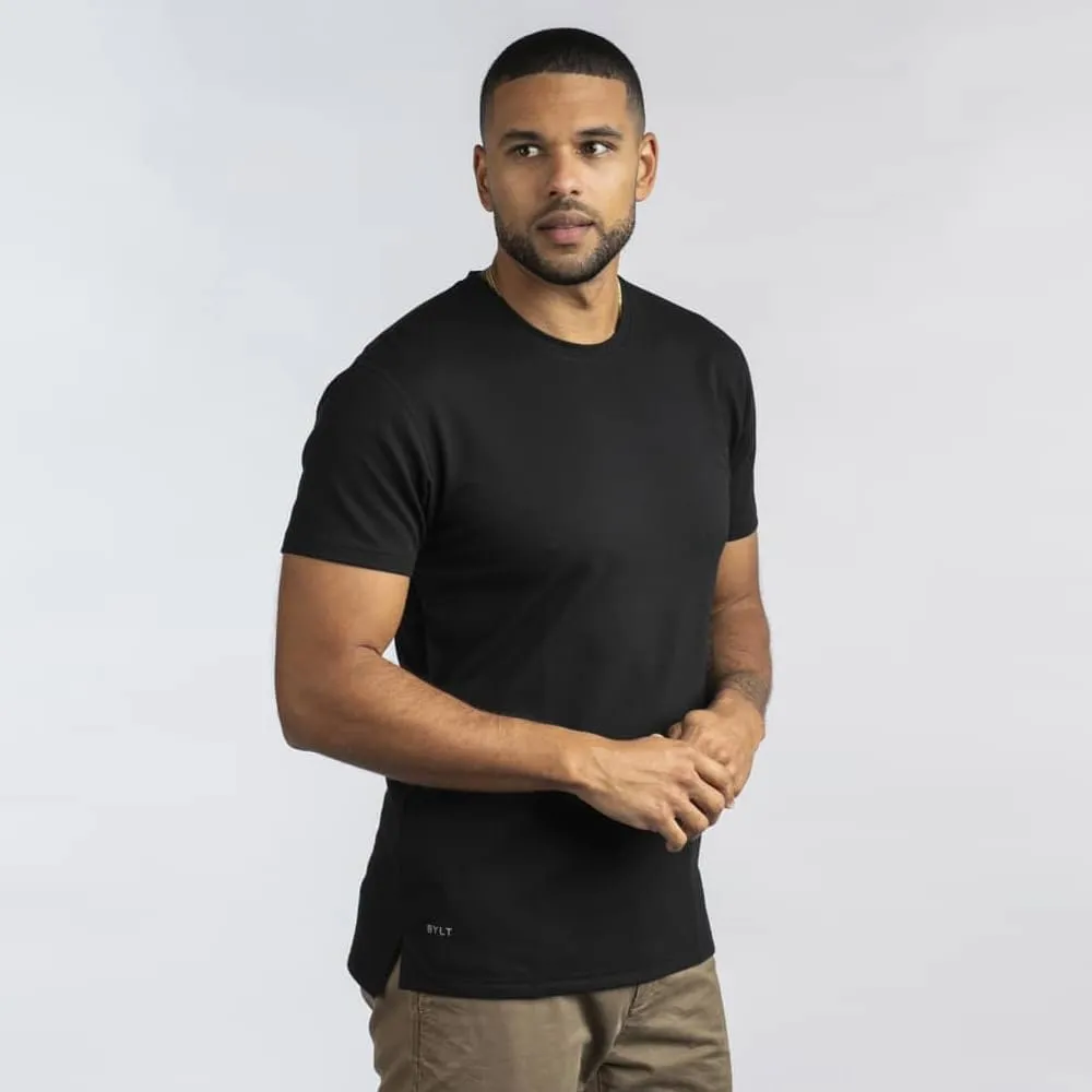 Split Hem Short Sleeve Men's T-Shirt - Polyester, Cotton, and Spandex Blend  Moisture Wicking, Breathable, Classic Fit