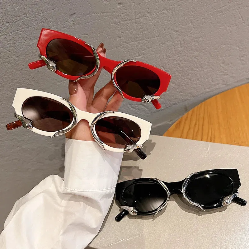 Trendy Cat Eye Round Snake Wrapped Sunglasses