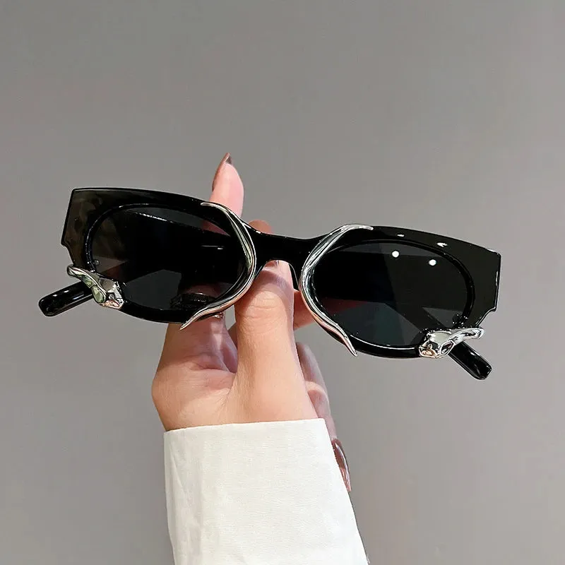 Trendy Cat Eye Round Snake Wrapped Sunglasses