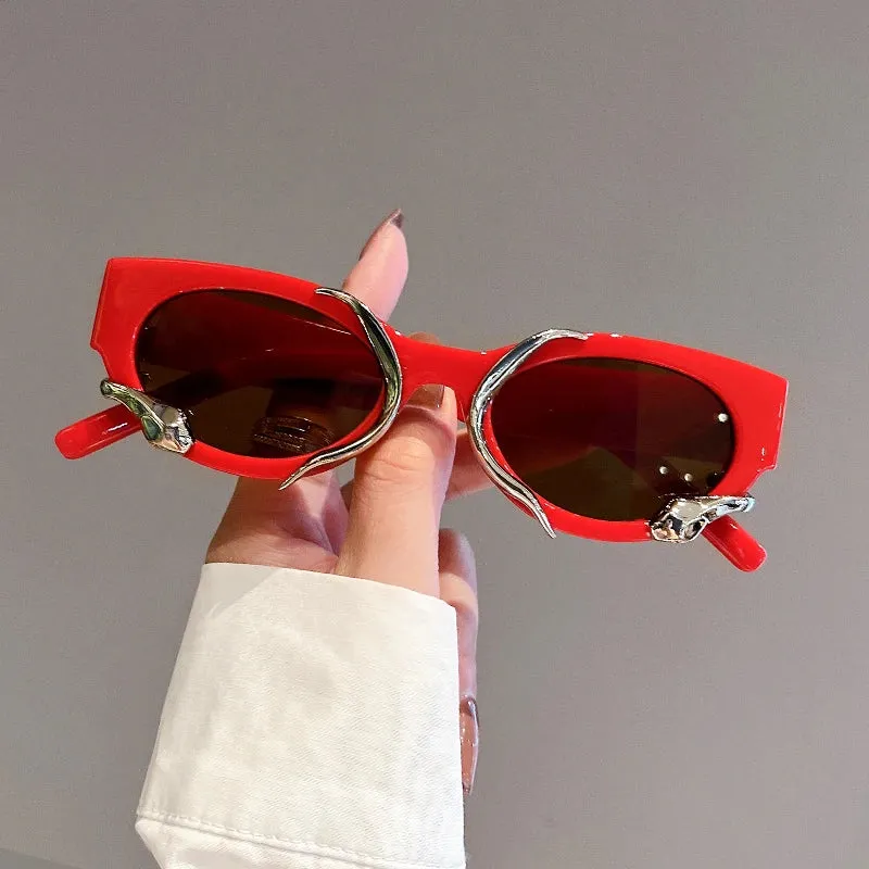 Trendy Cat Eye Round Snake Wrapped Sunglasses