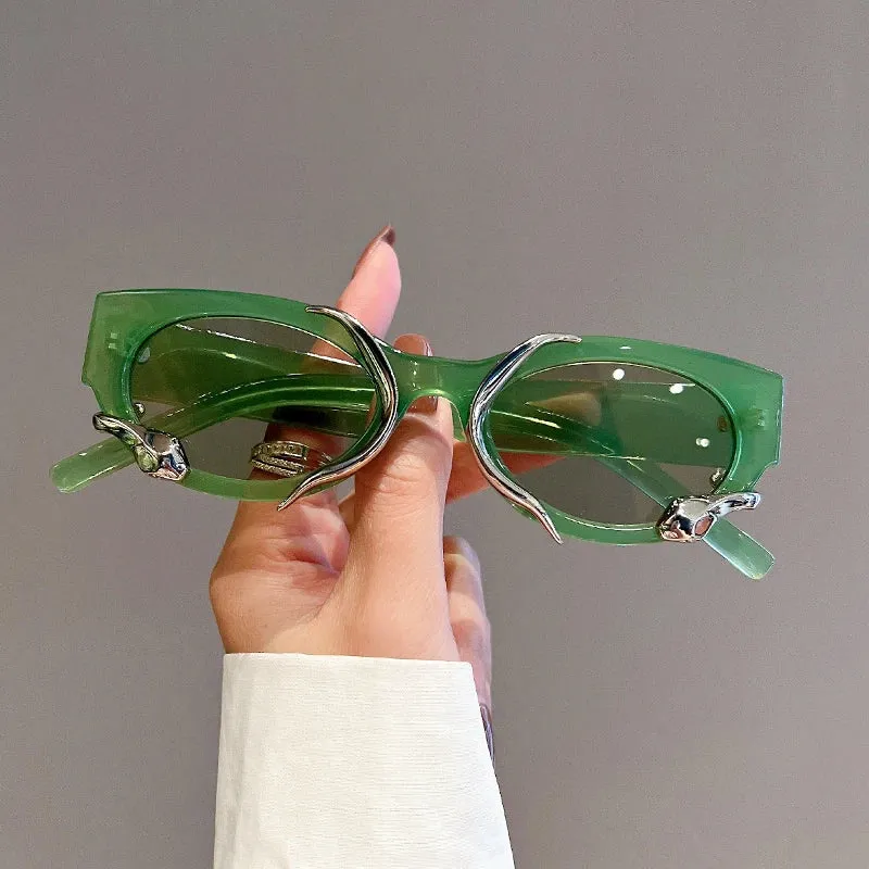 Trendy Cat Eye Round Snake Wrapped Sunglasses
