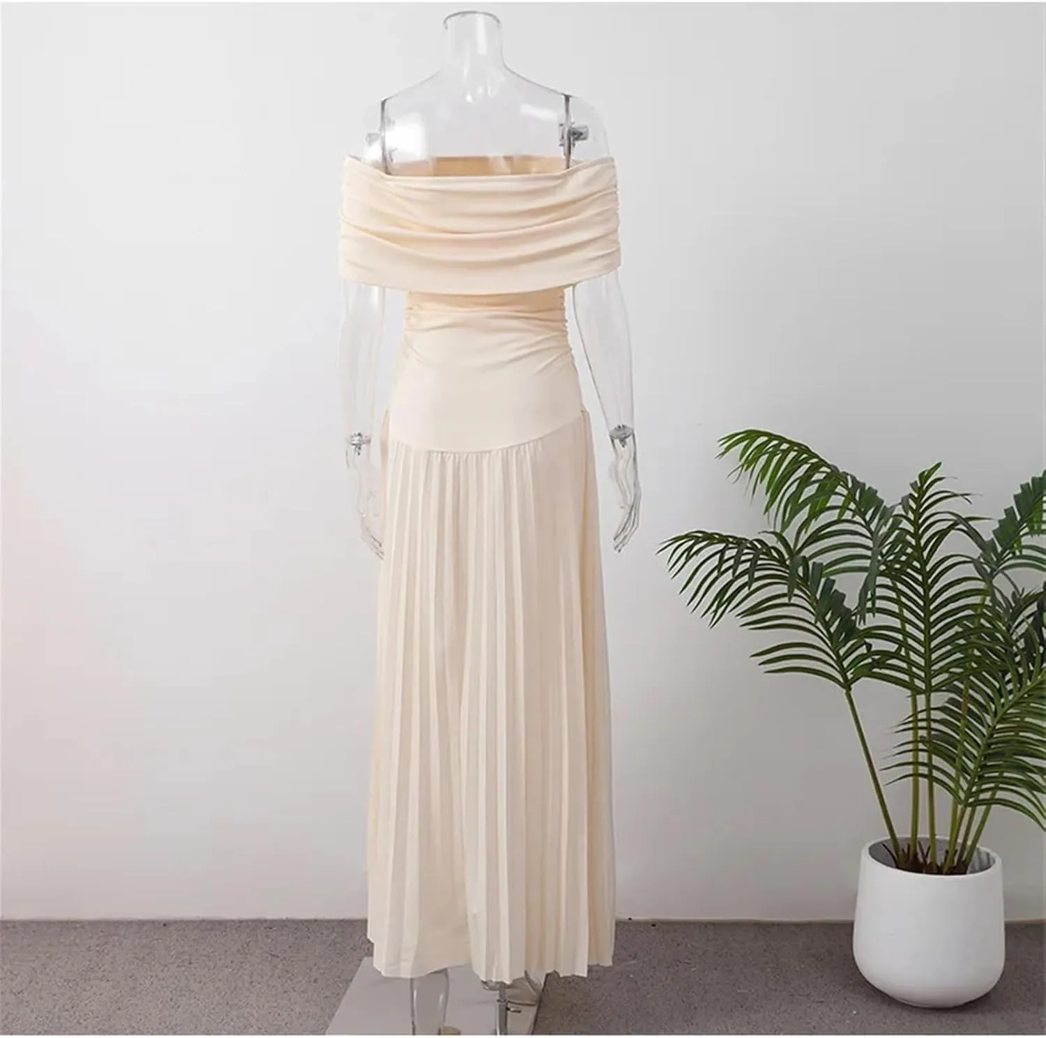 Women's Off Shoulder Dress Elegant Slash Neck Pleated Dress Slim Sleeveless Summer Chic Evening Dresses Bodycon